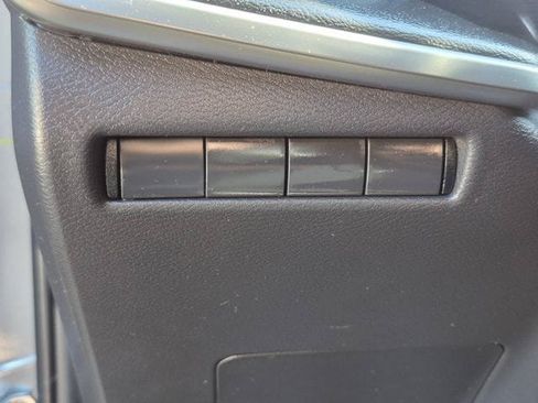 Certified 2025 Nissan Kicks S AWD/4WD image 9