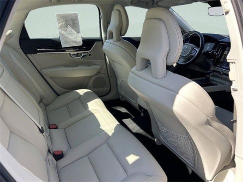 Used 2017 Volvo S90 T6 Momentum w/ Vision Package image 22