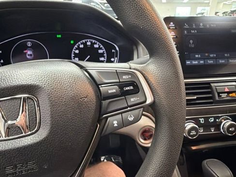 Used 2020 Honda Accord EX image 24