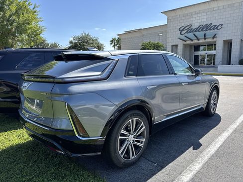 Used 2023 Cadillac Lyriq 2WD image 3