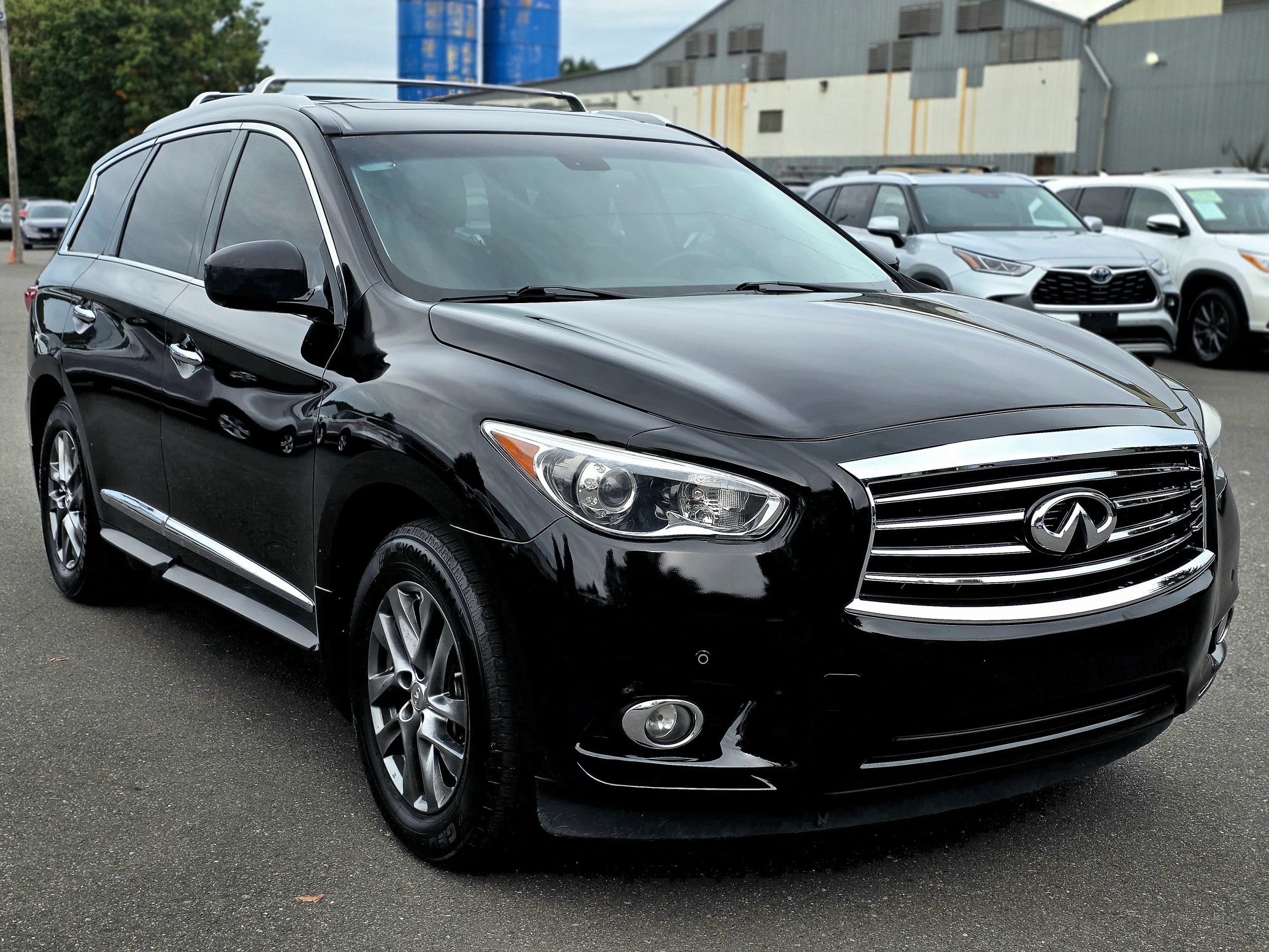 Used 2015 INFINITI QX60 Luxe w/ Premium Plus Package AWD/4WD image 1