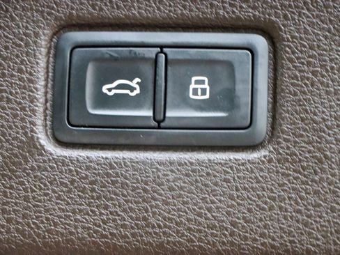 Used 2018 Audi Q7 3.0T Prestige image 30