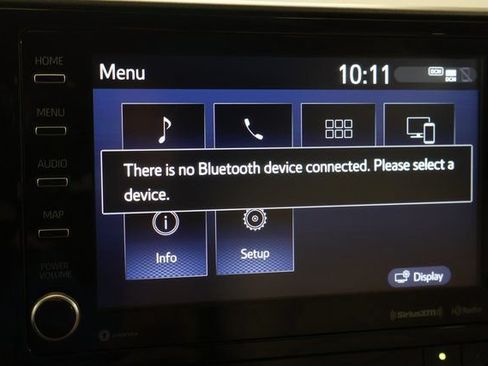 Used 2021 Toyota Highlander XLE AWD/4WD image 26