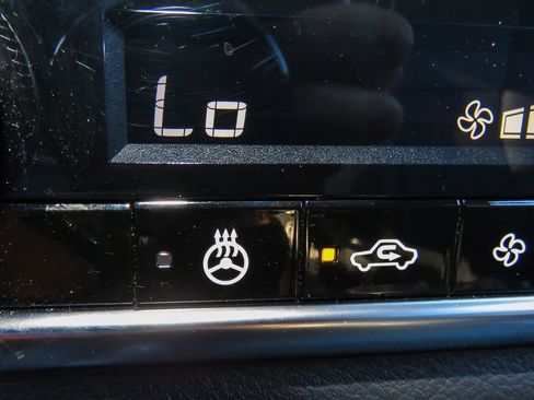 Certified 2023 Nissan Rogue SV w/ SV Premium B Package image 15