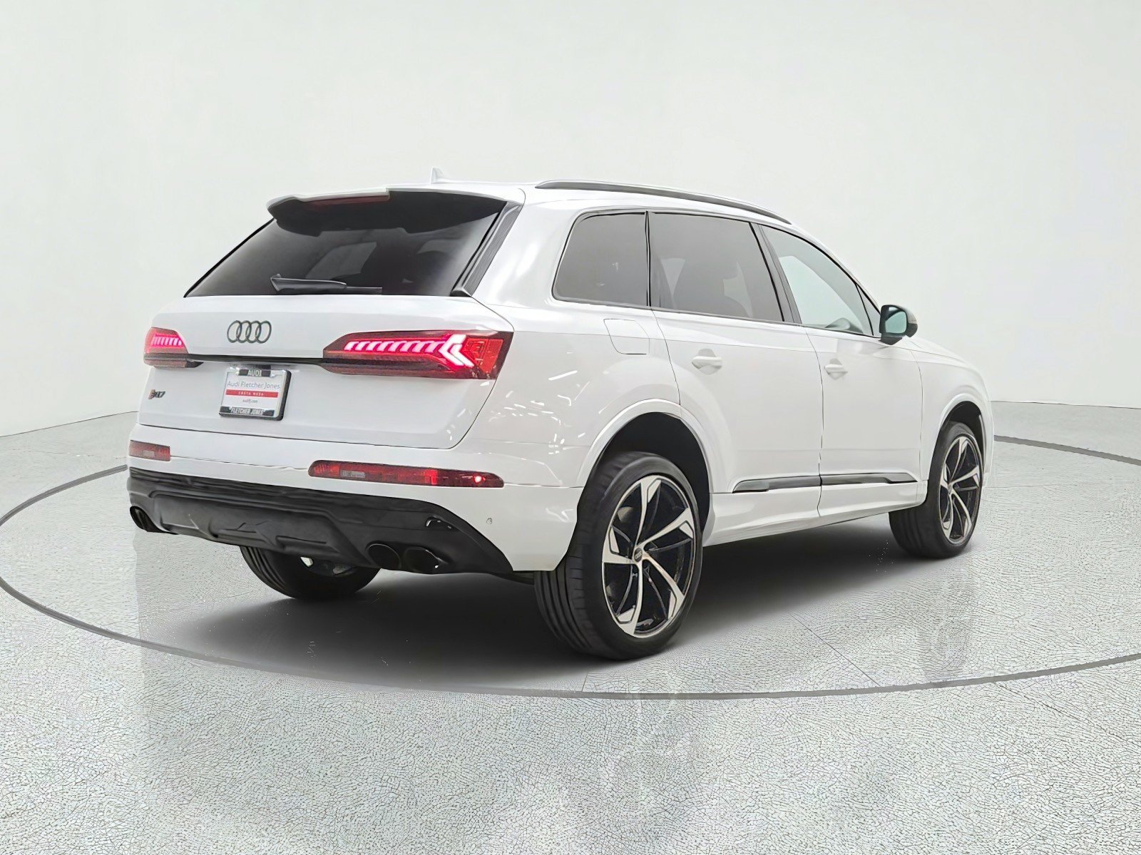 Used 2023 Audi SQ7 Premium Plus w/ Executive Package AWD/4WD image 5