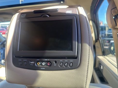 Used 2017 Ford Expedition Limited w/ Equipment Group 301A image 14