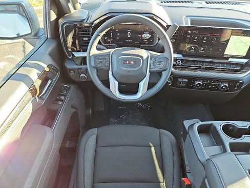 New 2026 GMC Sierra 1500 Elevation image 9
