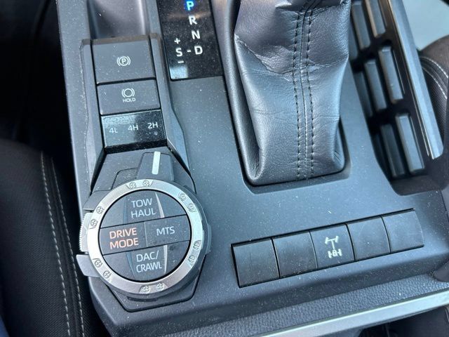 Used 2025 Toyota Tacoma TRD Off-Road AWD/4WD image 17