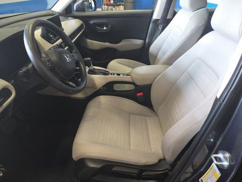 Used 2023 Honda HR-V LX image 12