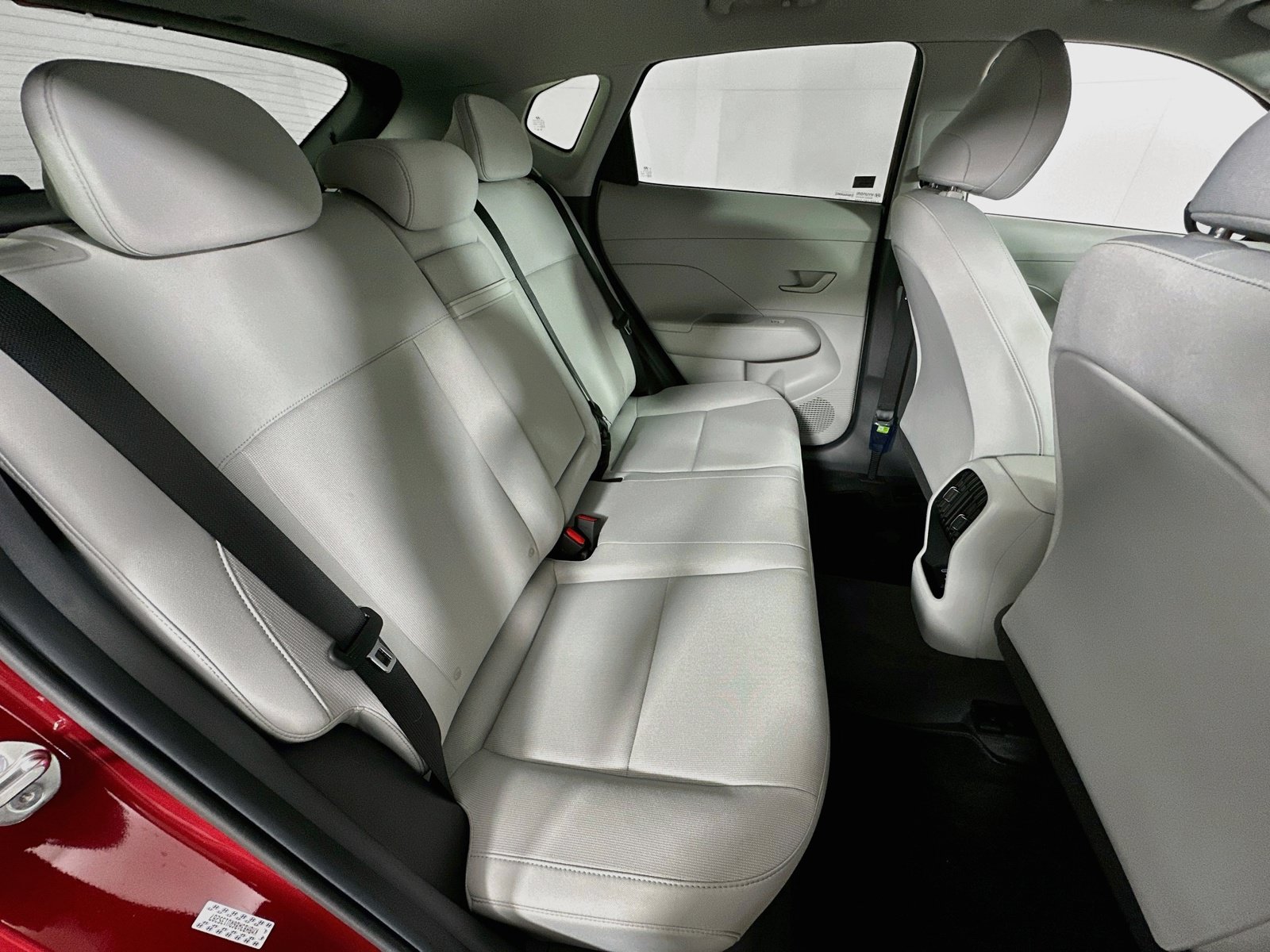 Used 2024 Hyundai Kona SEL FWD image 24