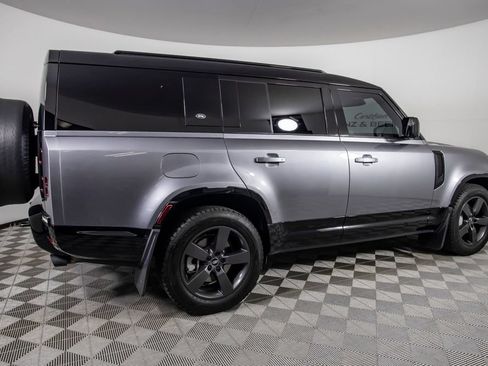 Used 2024 Land Rover Defender 130 X-Dynamic SE AWD/4WD image 11