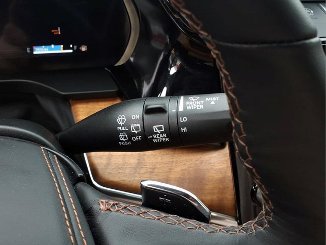 Used 2026 Jeep Grand Cherokee Summit w/ Adv Protech Group IV AWD/4WD image 25
