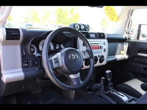 Used 2014 Toyota FJ Cruiser 4WD w/ Convenience Package image 16