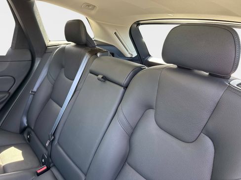 Certified 2025 Volvo XC60 B5 Plus image 12