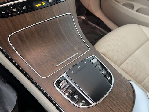 Used 2022 Mercedes-Benz GLC 300 4MATIC image 31