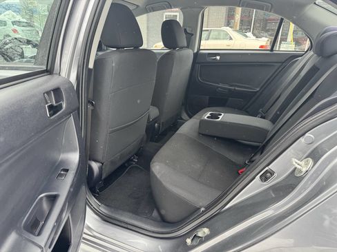 Used 2017 Mitsubishi Lancer ES image 9