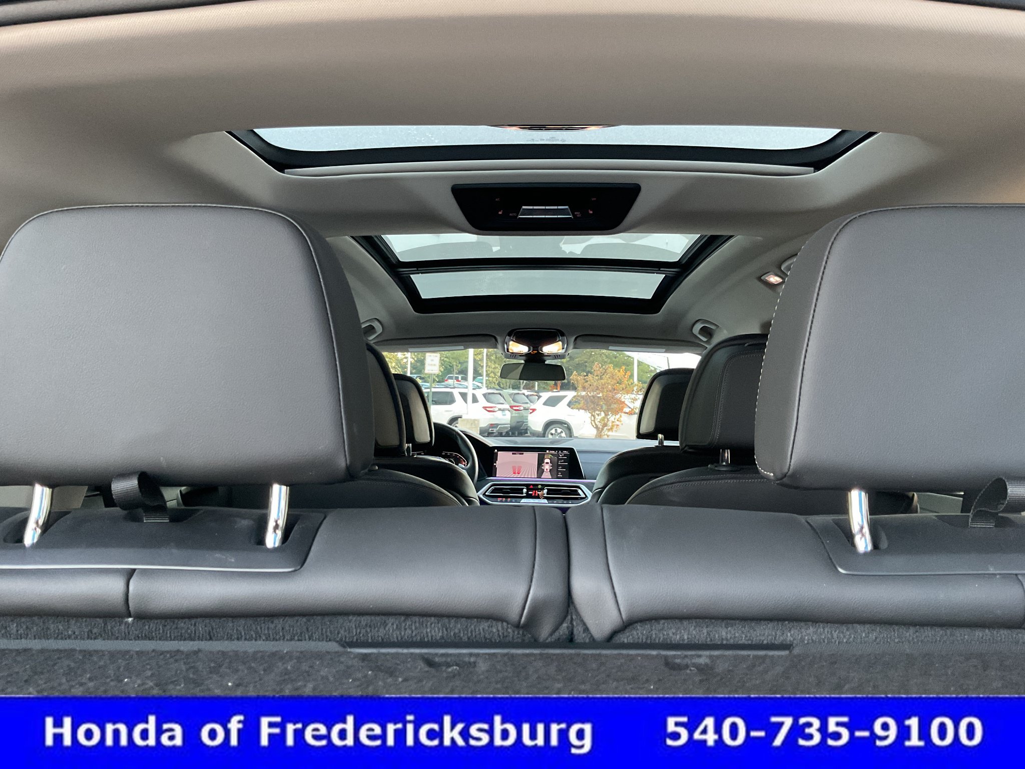 Used 2022 BMW X7 xDrive40i w/ Executive Package AWD/4WD image 56