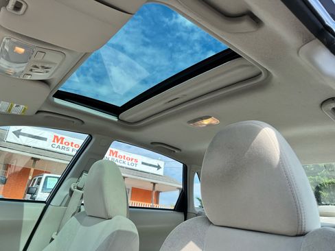 Used 2010 Subaru Impreza 2.5i Premium image 25