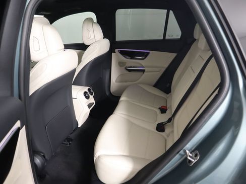 Used 2026 Mercedes-Benz GLC 300 image 23