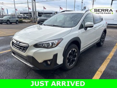 Used 2023 Subaru Crosstrek 2.0i Premium image 1