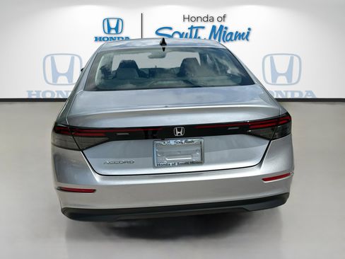 New 2025 Honda Accord SE image 5