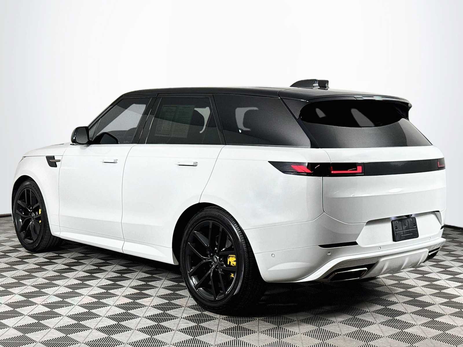 Certified 2023 Land Rover Range Rover Sport SE Dynamic AWD/4WD image 7