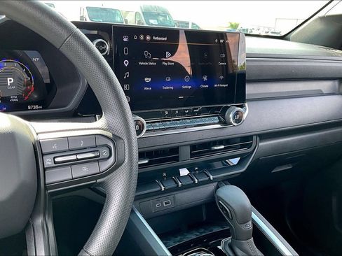Used 2025 Chevrolet Colorado Trail Boss w/ Midnight Edition AWD/4WD image 6