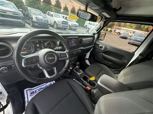 Used 2020 Jeep Gladiator Sport w/ Quick Order Package 24S image 10