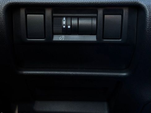 Used 2024 Subaru Crosstrek 2.0i Premium image 17