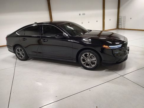 Used 2024 Honda Accord EX image 2