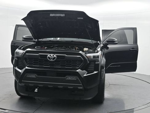 Used 2024 Toyota Tacoma TRD Sport w/ TRD Sport Upgrade Package AWD/4WD image 42