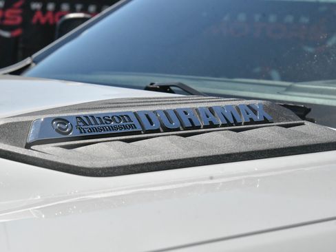 Used 2025 Chevrolet Silverado 2500 LT image 13