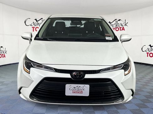 Used 2024 Toyota Corolla LE image 3