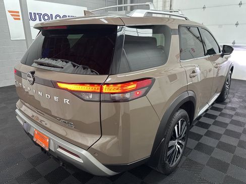 Used 2025 Nissan Pathfinder Platinum w/ Cargo Package image 10