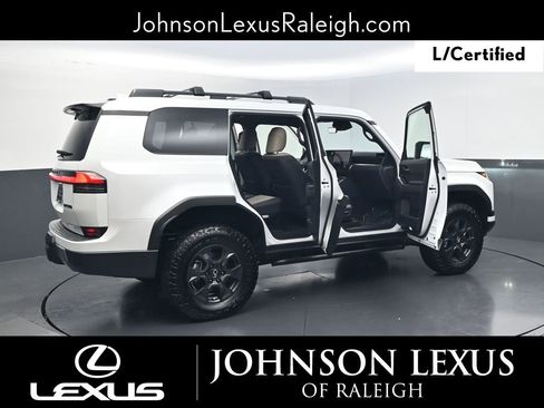 Used 2025 Lexus GX 550 image 31