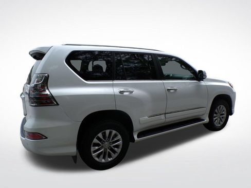Used 2014 Lexus GX 460 w/ Premium Package AWD/4WD image 8