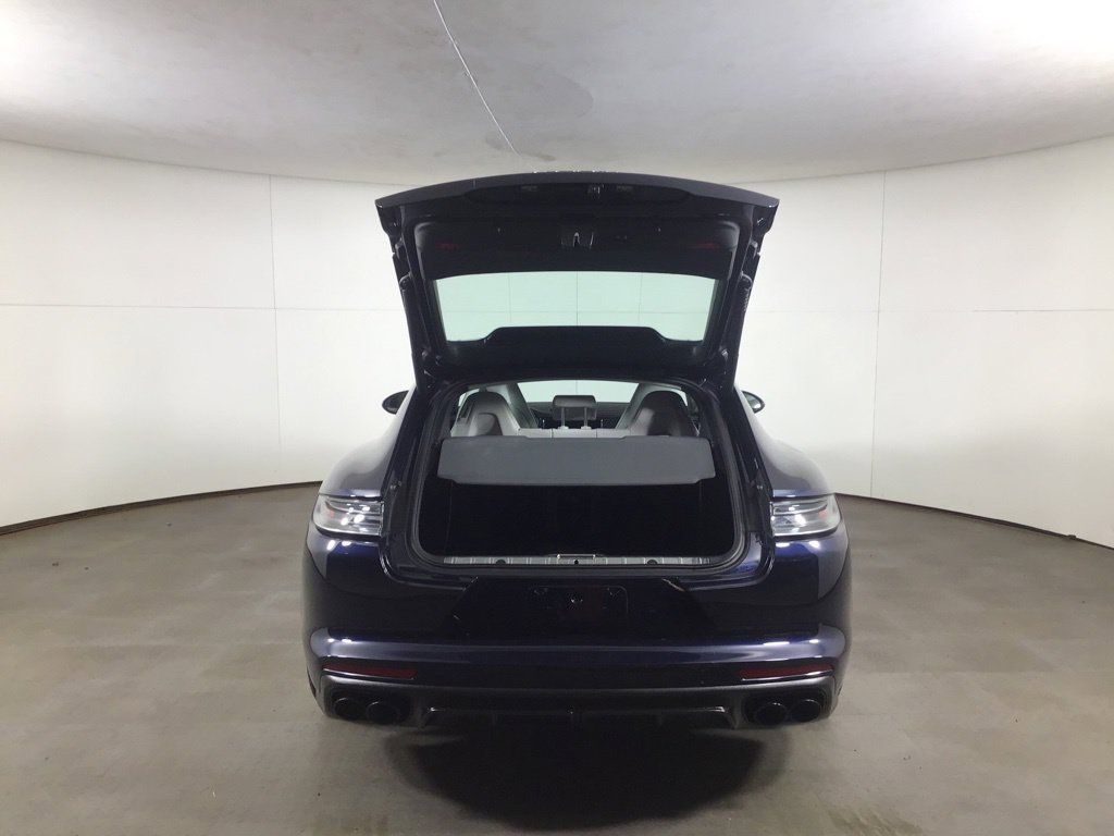Certified 2023 Porsche Panamera image 18