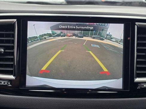 Used 2025 Chrysler Pacifica Select FWD image 31