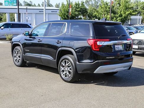Used 2020 GMC Acadia SLE FWD image 2