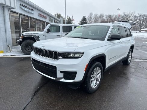 Certified 2023 Jeep Grand Cherokee L Laredo image 3