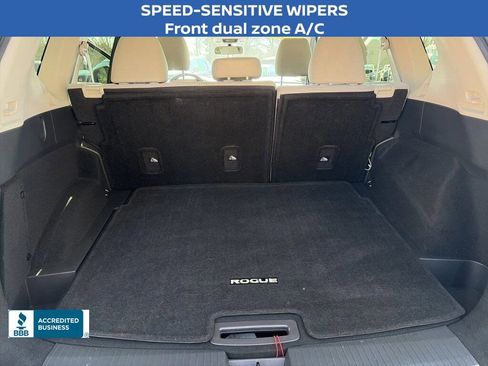 Certified 2023 Nissan Rogue SV image 9
