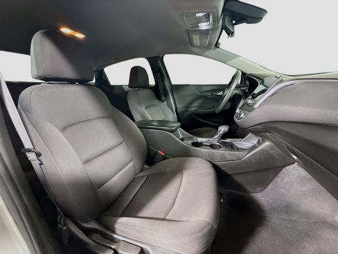 Used 2022 Chevrolet Malibu LT image 29