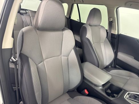 Used 2023 Subaru Outback Premium image 26