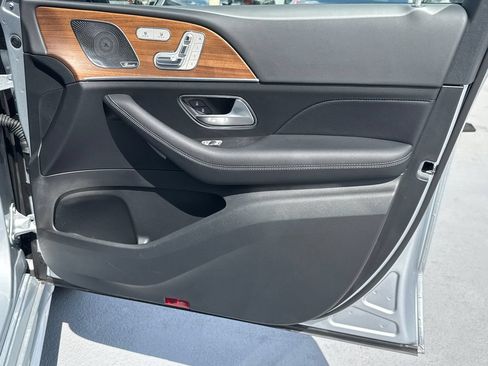 Used 2025 Mercedes-Benz GLS 450 4MATIC w/ AMG Line Exterior image 14