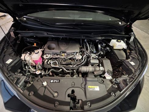 Used 2025 Toyota Sienna XLE image 36