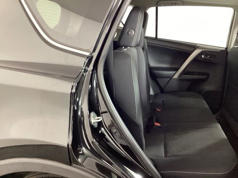 Used 2018 Toyota RAV4 XLE image 10
