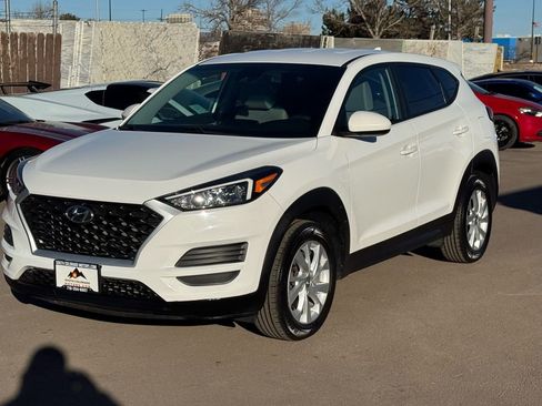 Used 2020 Hyundai Tucson SE image 3