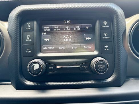Used 2018 Jeep Wrangler Unlimited Sport S AWD/4WD image 15