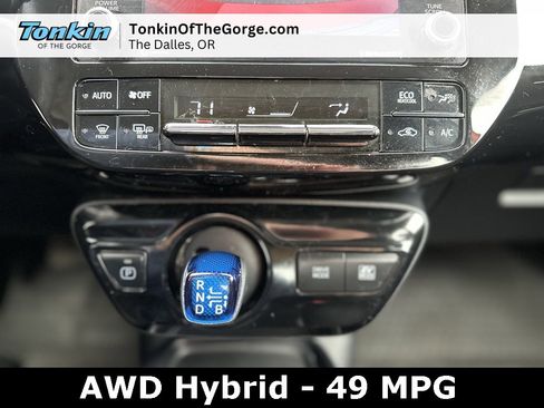 Used 2022 Toyota Prius LE image 21