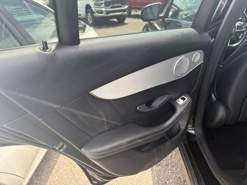 Used 2019 Mercedes-Benz GLC 300 image 7